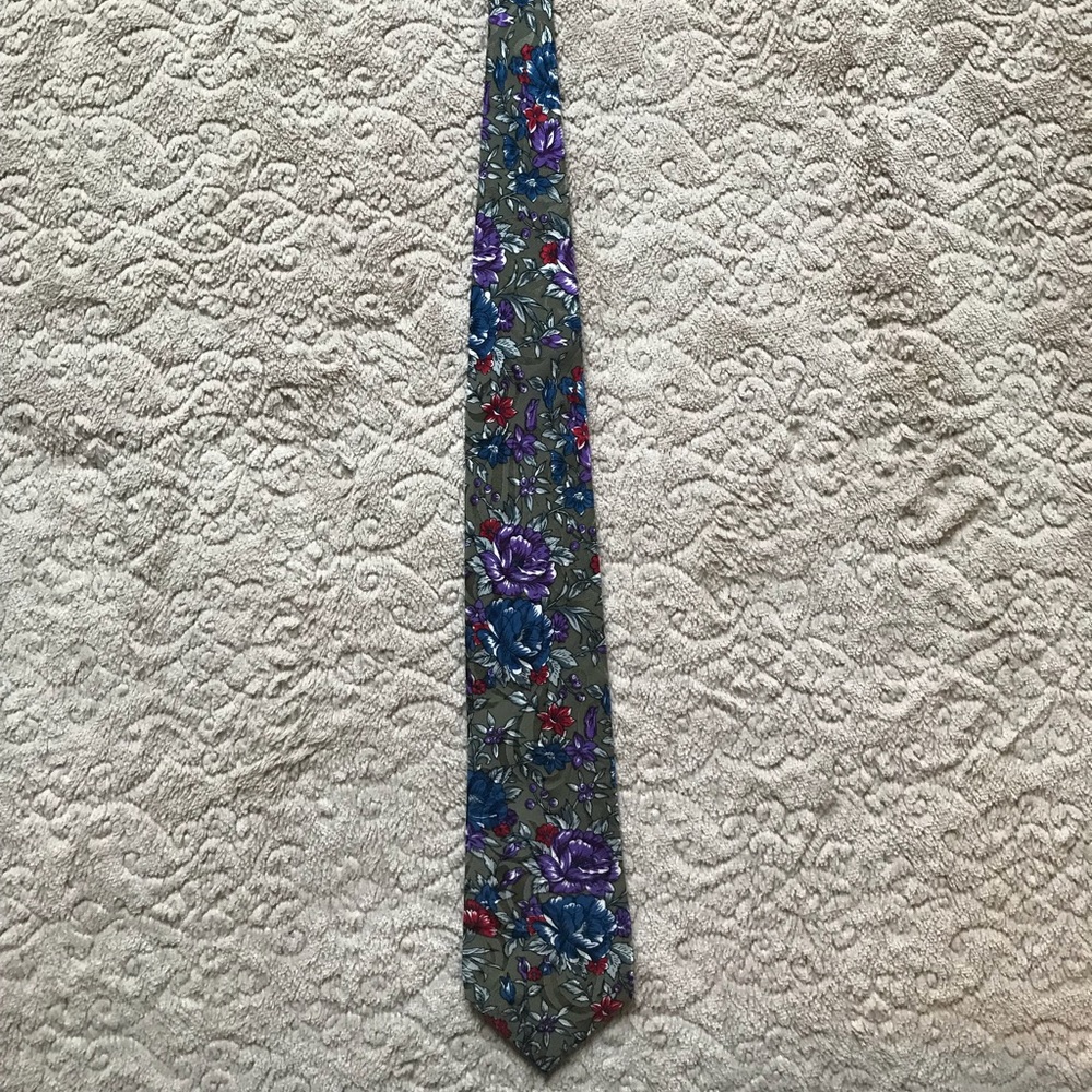 Mario Valentino Tie